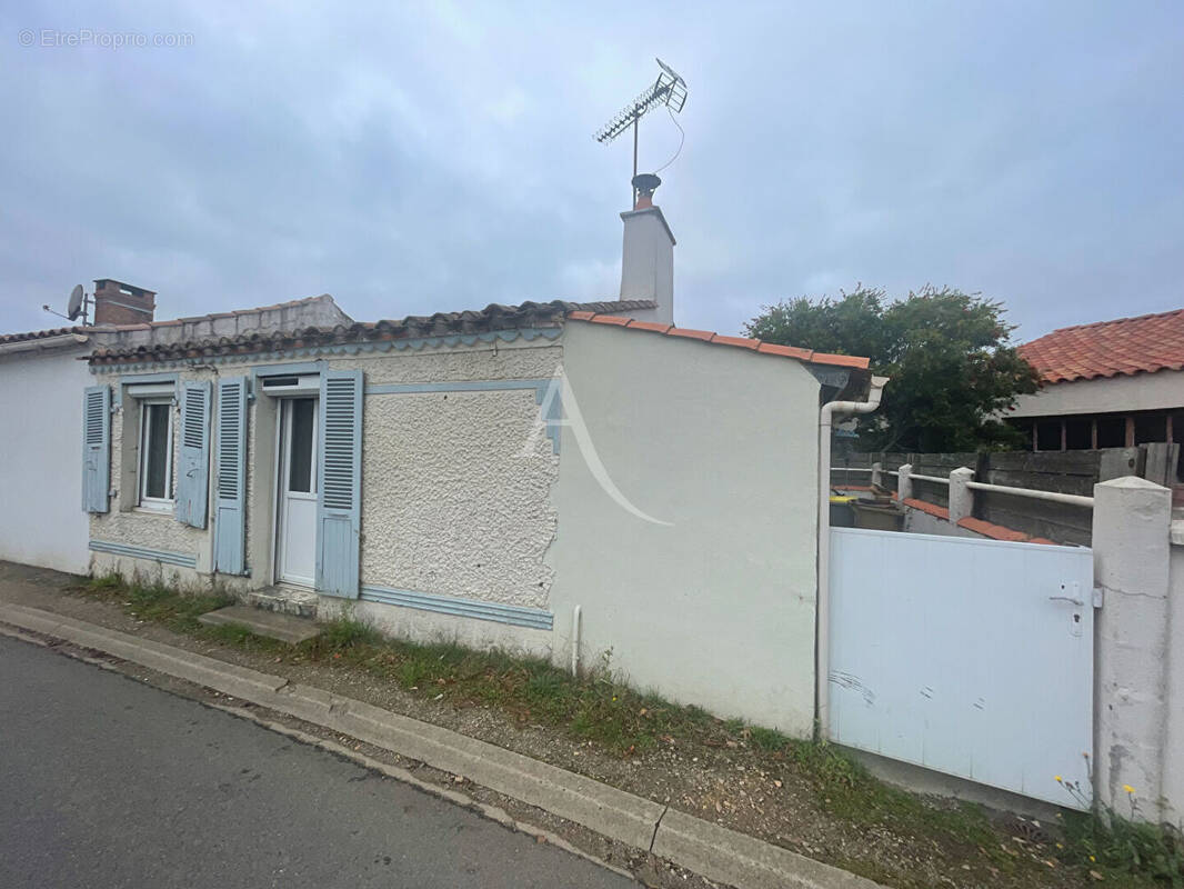 Maison à SAINT-HILAIRE-LA-FORET