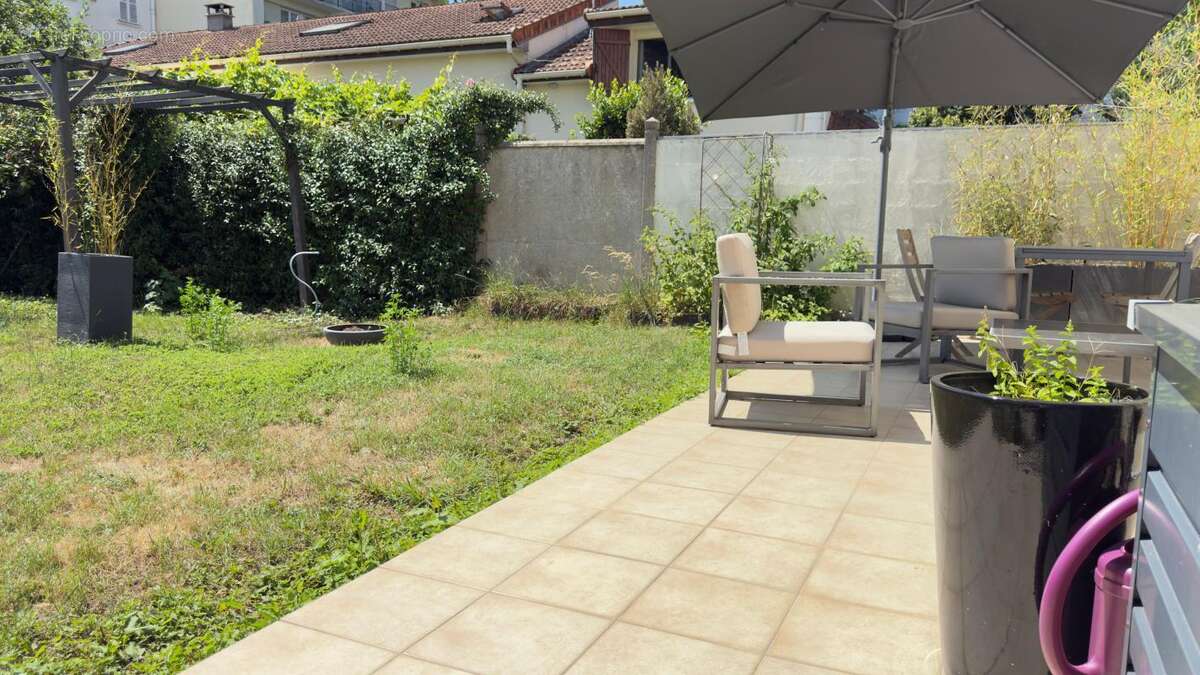 Maison à NEUILLY-SUR-MARNE