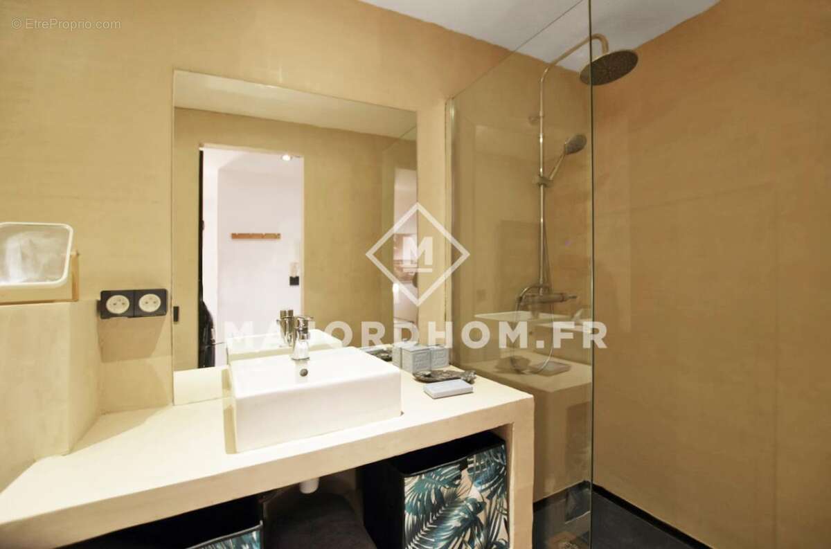 Appartement à MARSEILLE-7E