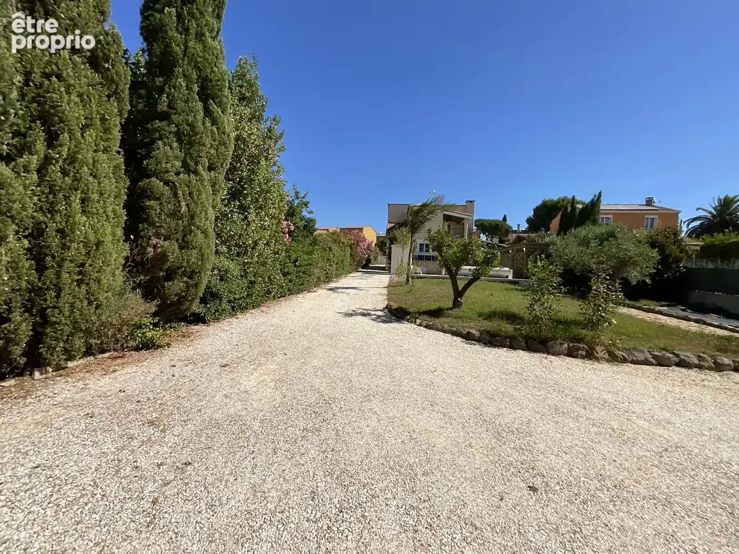 Villa à Marseillan - Piscine, terrasses et jardin arboré - photo 9