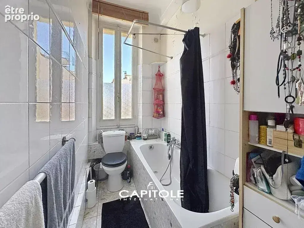 Exclusivité - Grand appartement bourgeois climatisé en centre-ville,  128 m² , cave et parking sous-sol. - photo 10