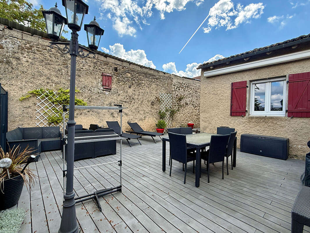 Maison à COLOMBEY-LES-BELLES