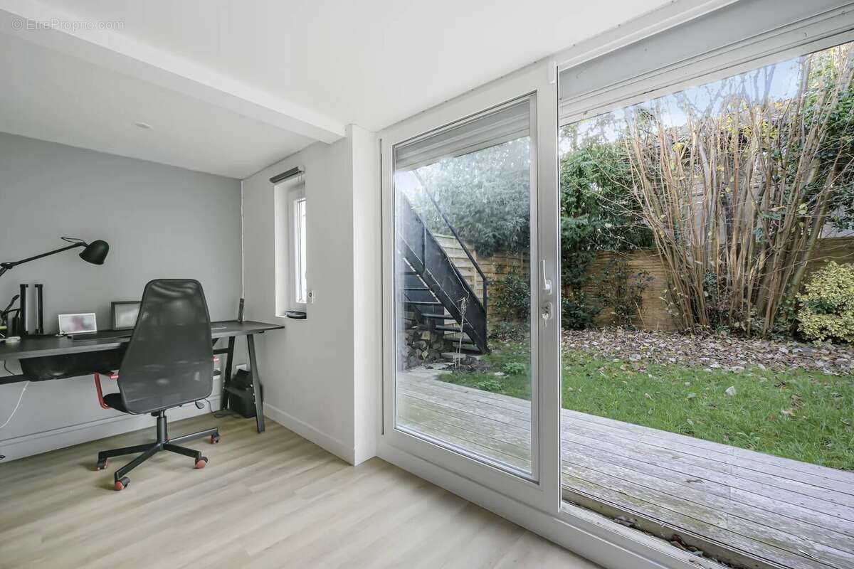 Maison à SURESNES