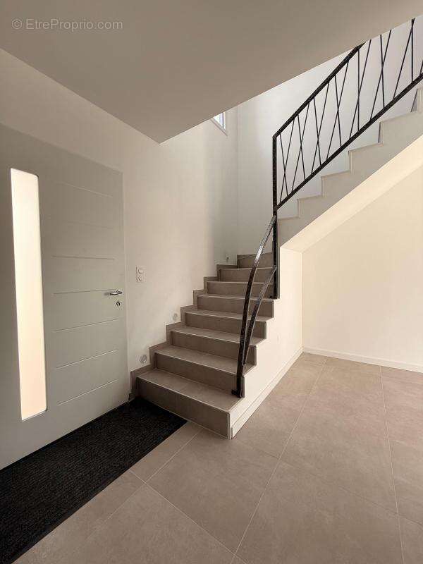 Maison à GENLIS