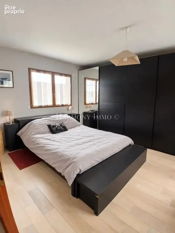 Maison familiale de 142 m2 à proximité des transports - photo 5