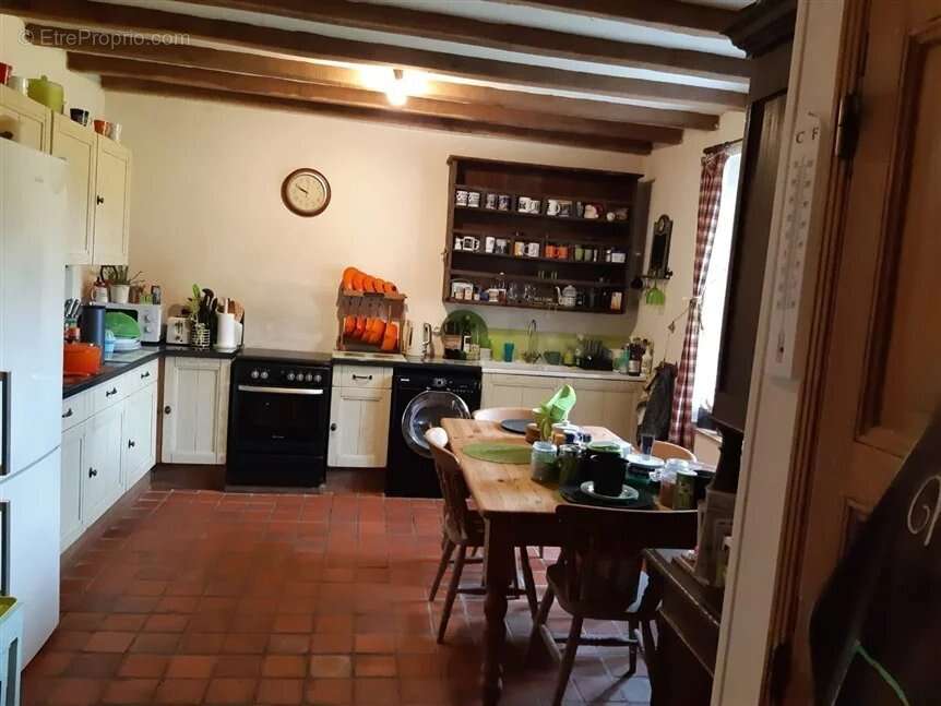 Maison à SAINT-LEGER-MAGNAZEIX