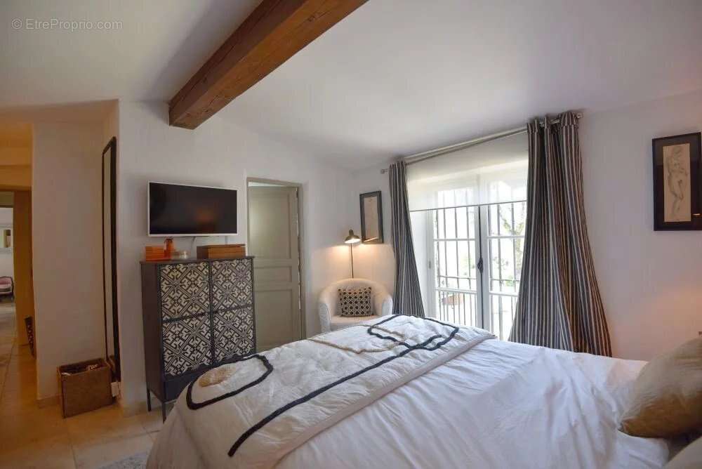 Maison à TOURRETTES