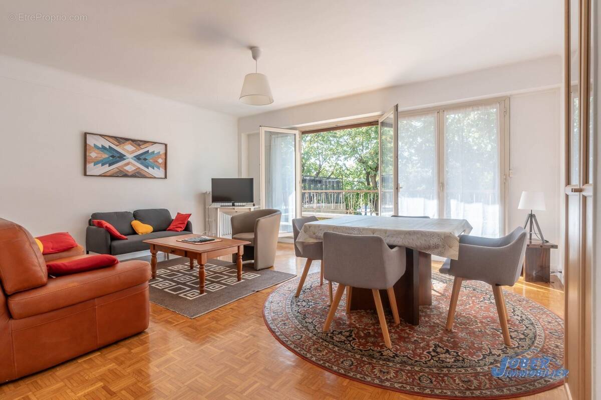 Appartement à NOGENT-SUR-MARNE