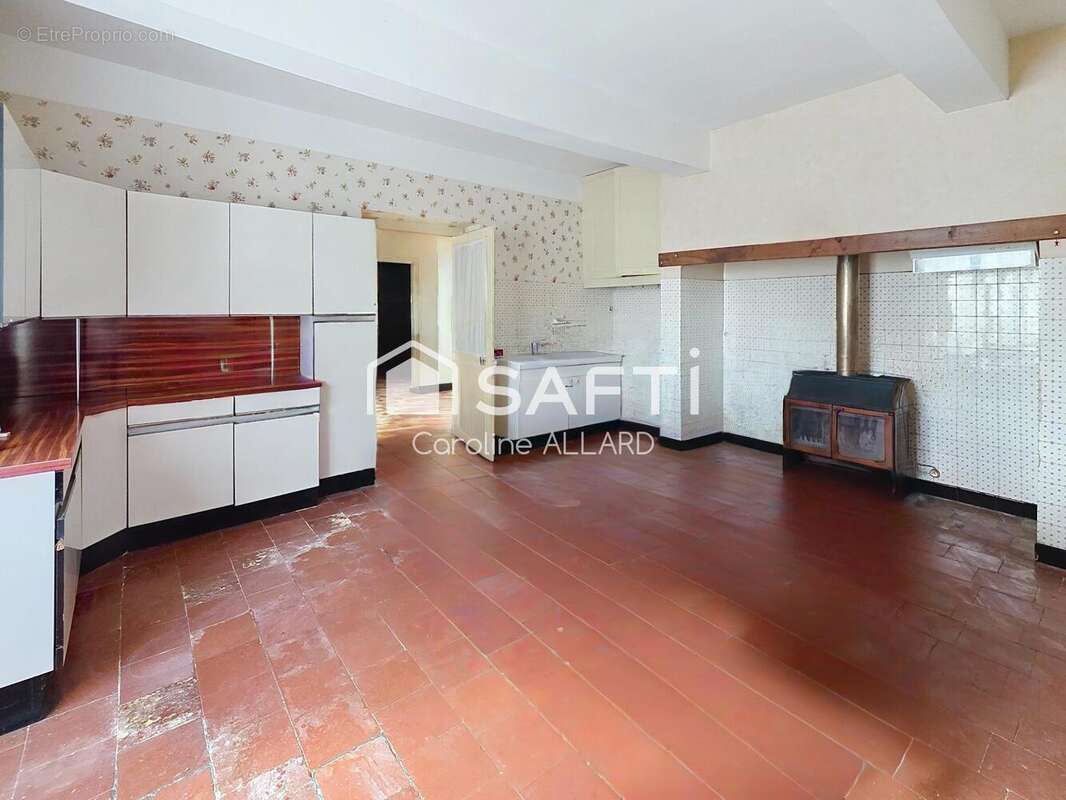 Maison 174 m² à Montamat  - photo 6