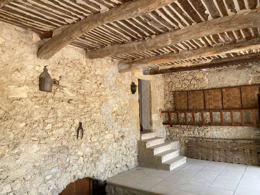 Maison à VAISON-LA-ROMAINE