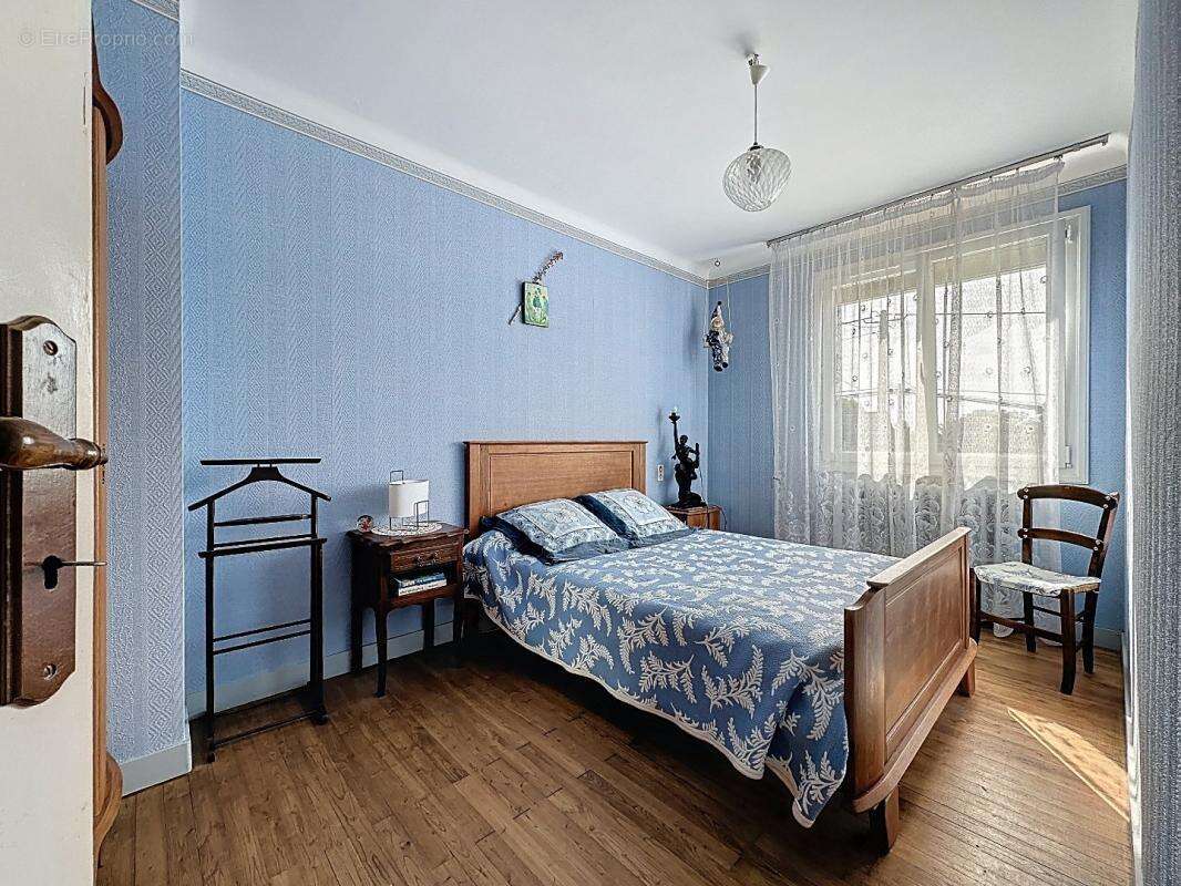 Maison à LA CHAPELLE-LAUNAY