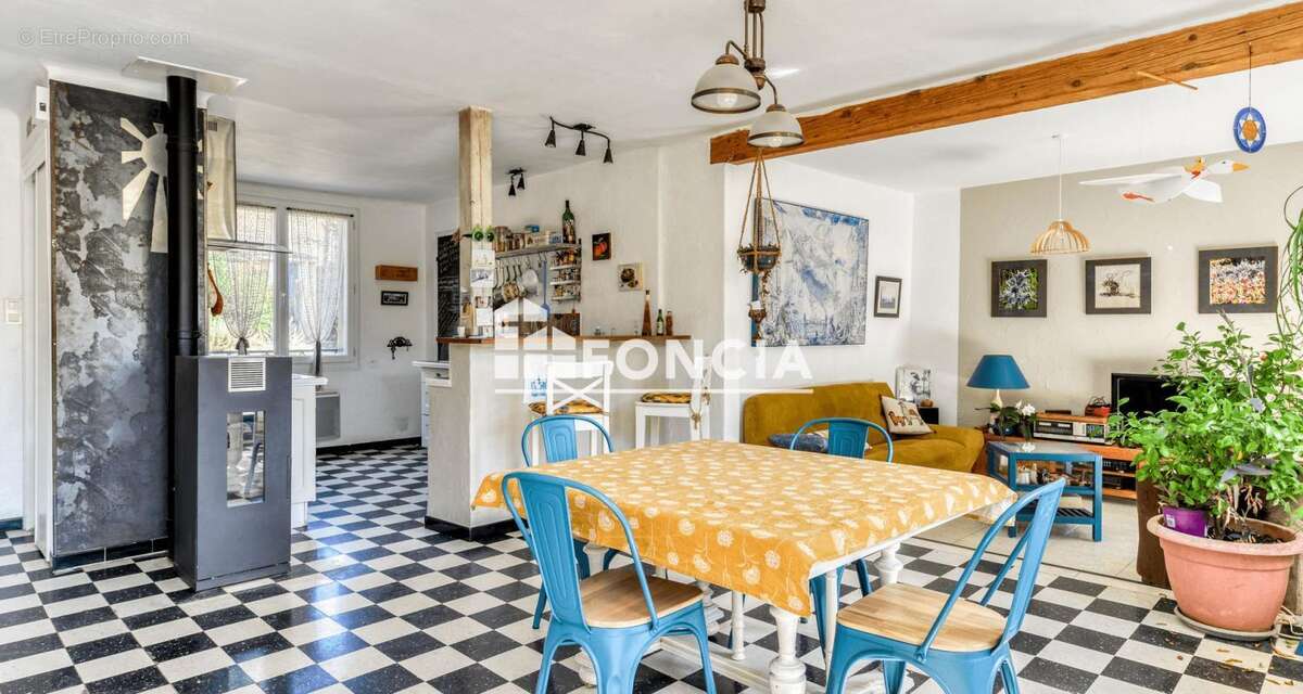 Maison à SAINT-JEAN-DE-BARROU