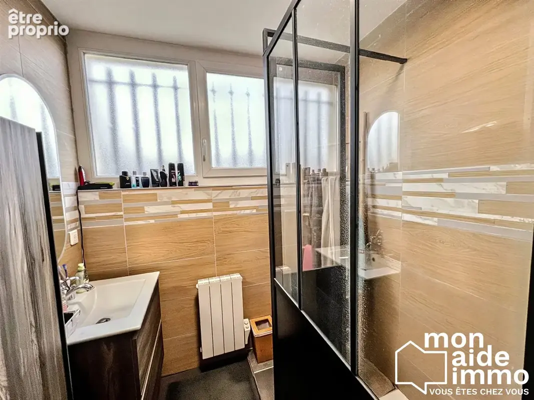 Maison 93 m² à Saint-Denis-De-Pile  - photo 3