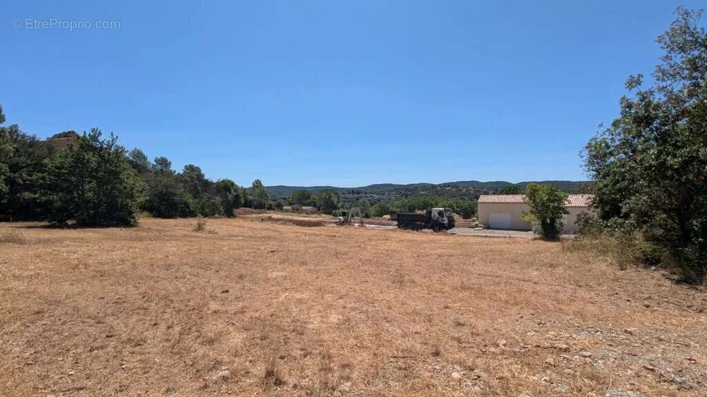 CARCES - Terrains à bâtir libre constructeur à partir de 1.500m² - photo 4