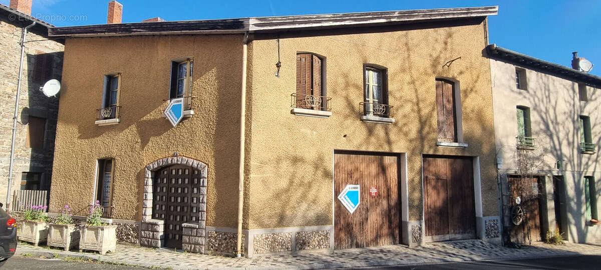 Maison à OLLIERGUES