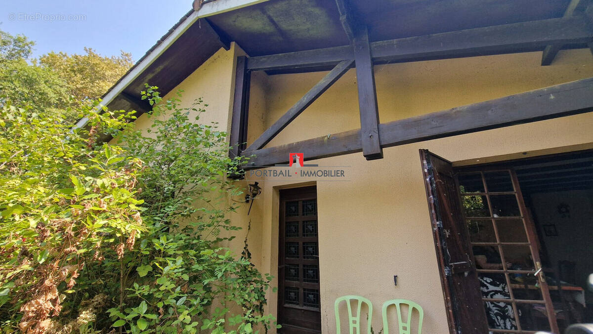 Maison à SAINT-CIERS-D'ABZAC