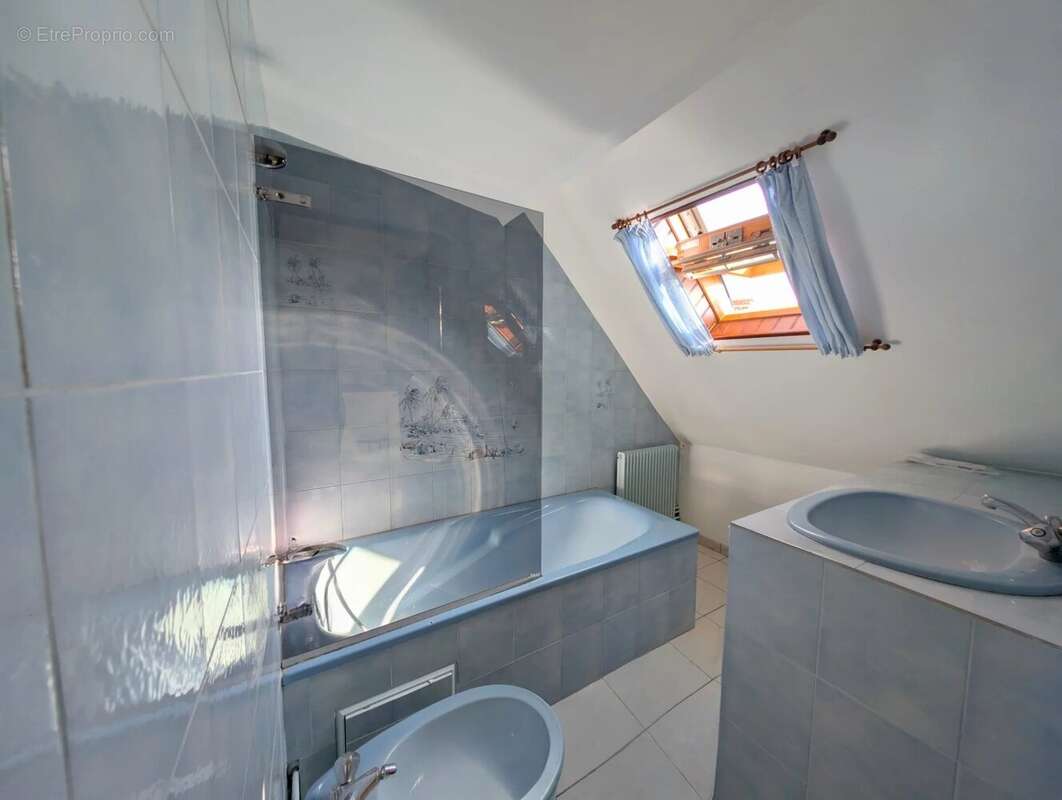 Commerce à LIZY-SUR-OURCQ