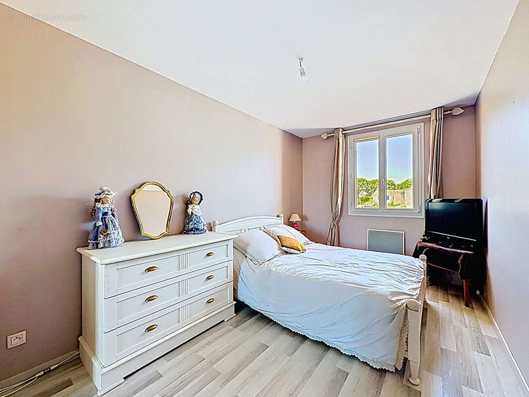 Maison 92 m2 à Avignon T4 avec 3 chambres  - garage, jardin et forage - photo 13