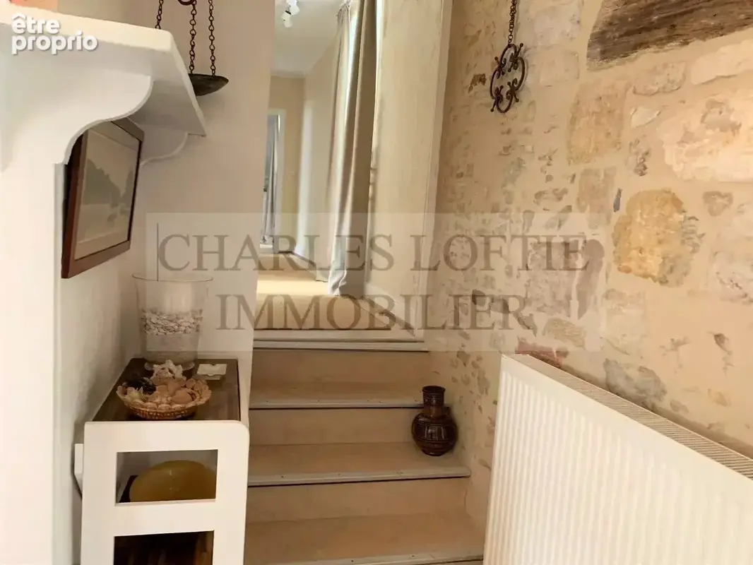Maison de village pleine de charme avec dépendances, cour intérieure et terrasse  à deux pas des commerces - photo 13