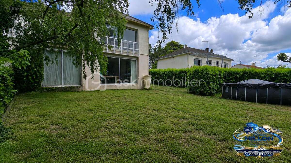 Maison à MAULEON
