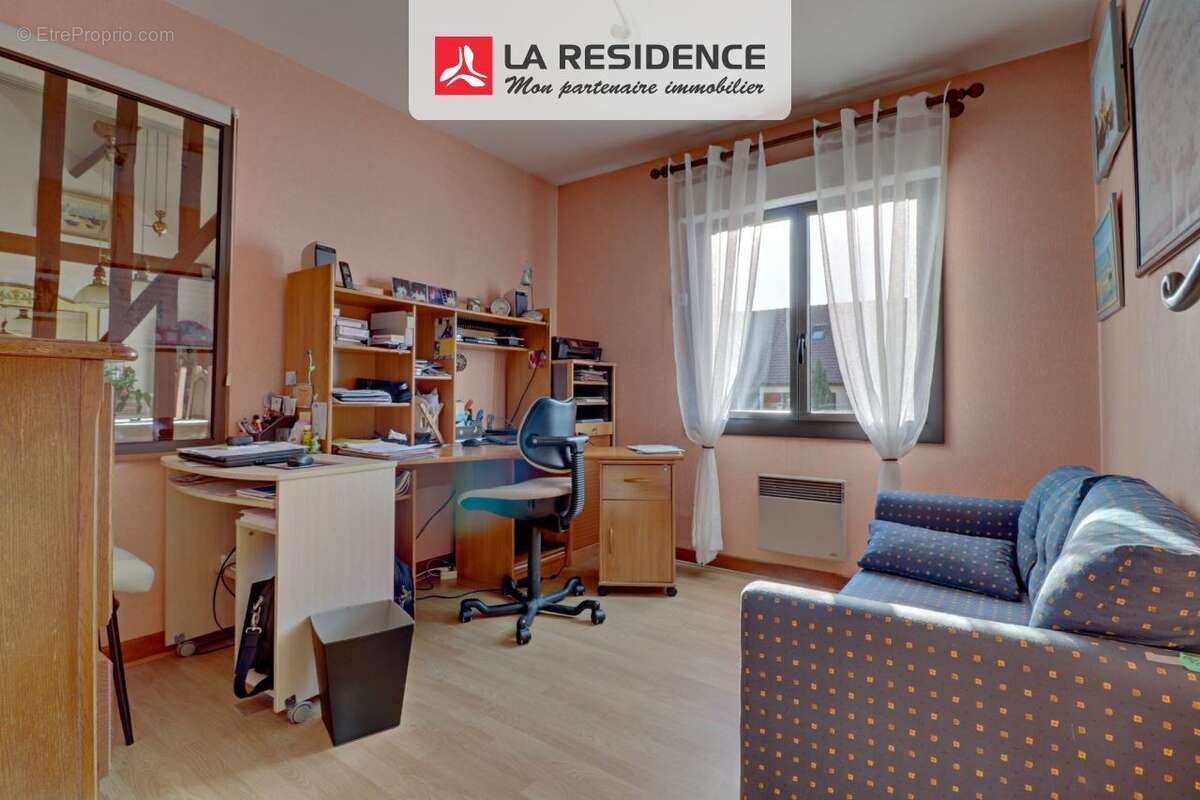 Maison à NEUVILLE-SUR-OISE