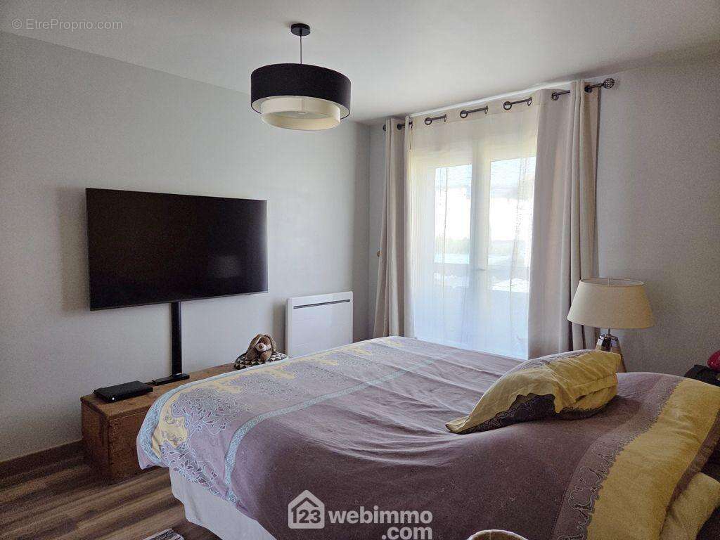 avec de beaux dressing qui ne vous laisseront pas indifférent. - Appartement à ALBERTVILLE