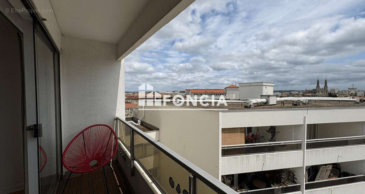 Grand studio lumineux avec balcon, place de parking et cellier - photo 7