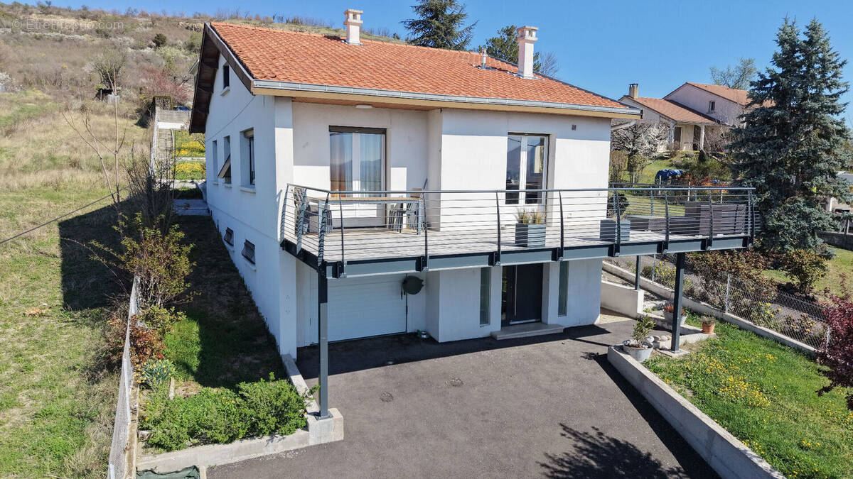 Maison à COURNON-D'AUVERGNE