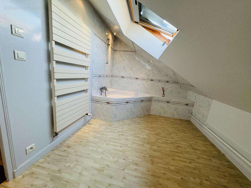 Maison à COSNE-COURS-SUR-LOIRE