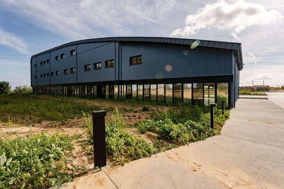 Commerce à DOUVRES-LA-DELIVRANDE