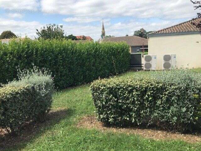 Appartement à LAROQUE-TIMBAUT