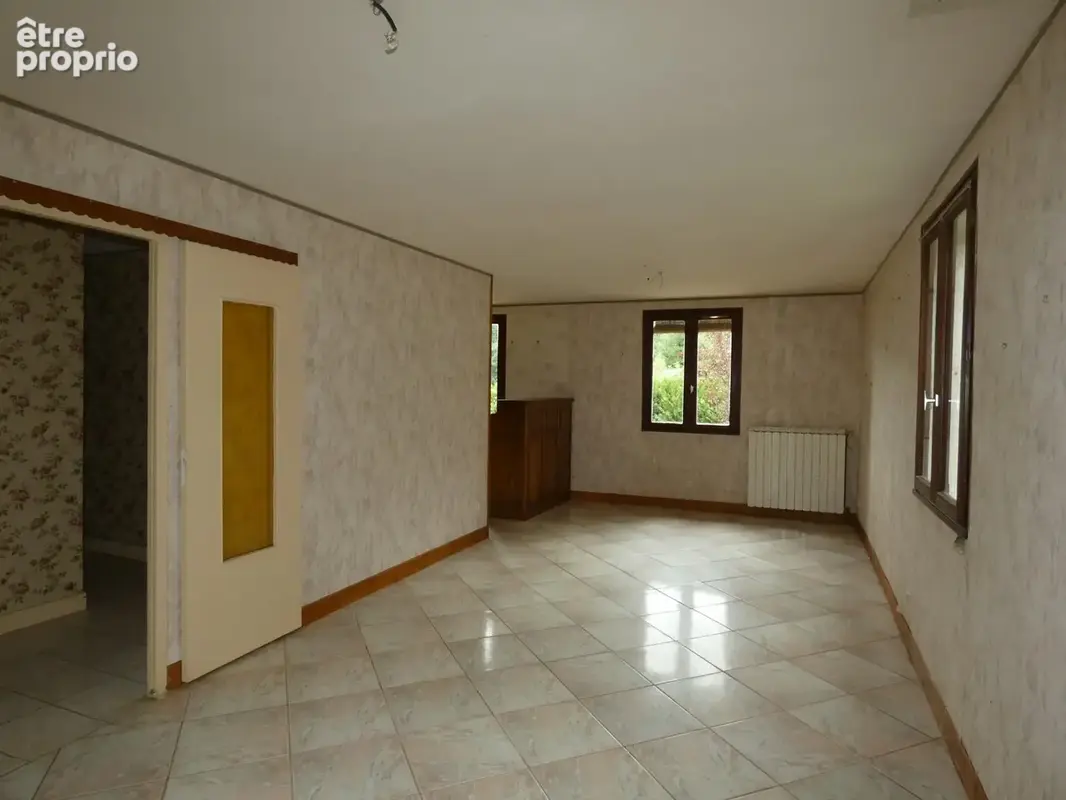 Maison 86 m² à Saint-Yrieix-Les-Bois  - photo 5