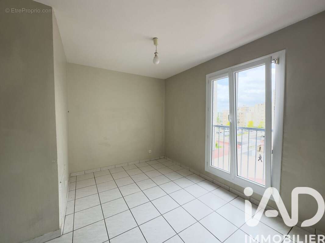 Photo 7 - Appartement à DAMMARIE-LES-LYS
