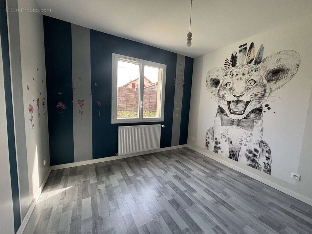 Maison à SERRIERES-DE-BRIORD