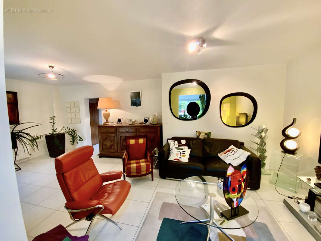 Maison à VILLENAVE-D&#039;ORNON