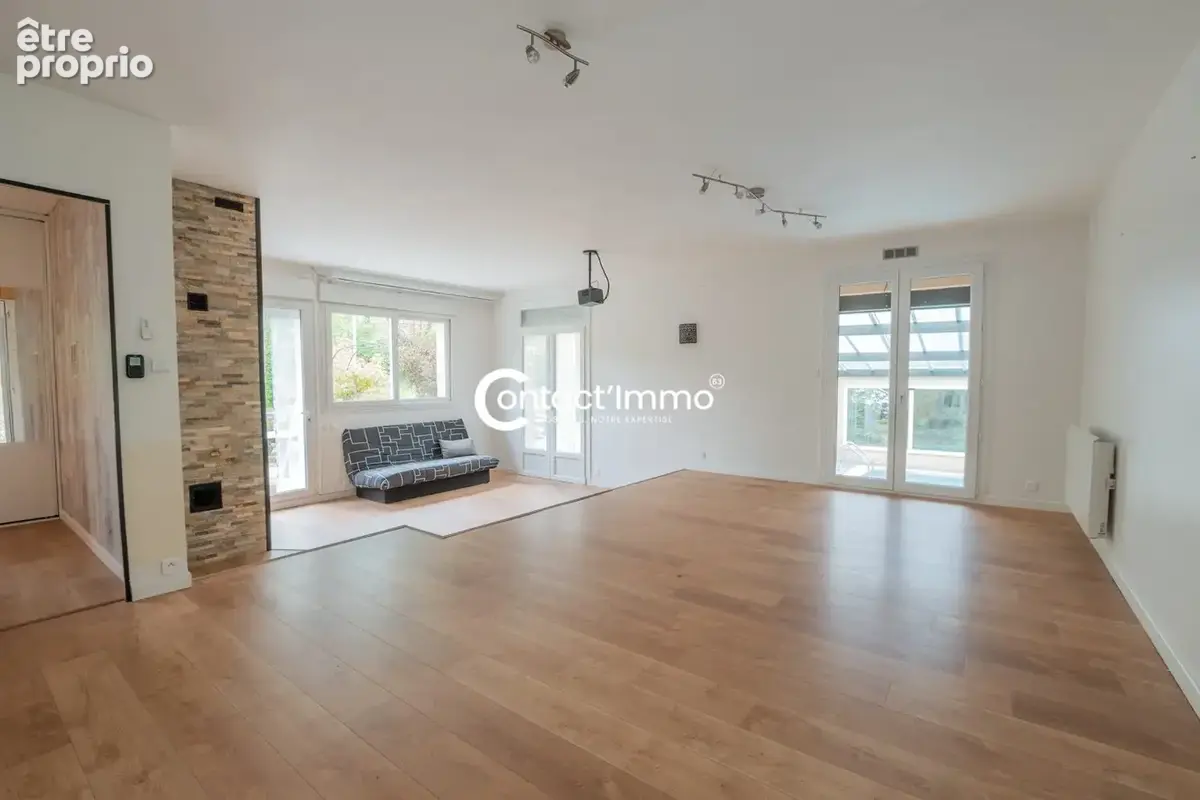 Maison 6 pièces 180 m² à vendre à Aydat (63970) - photo 8