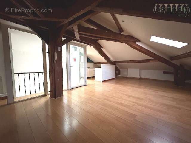 Appartement à CASTRIES