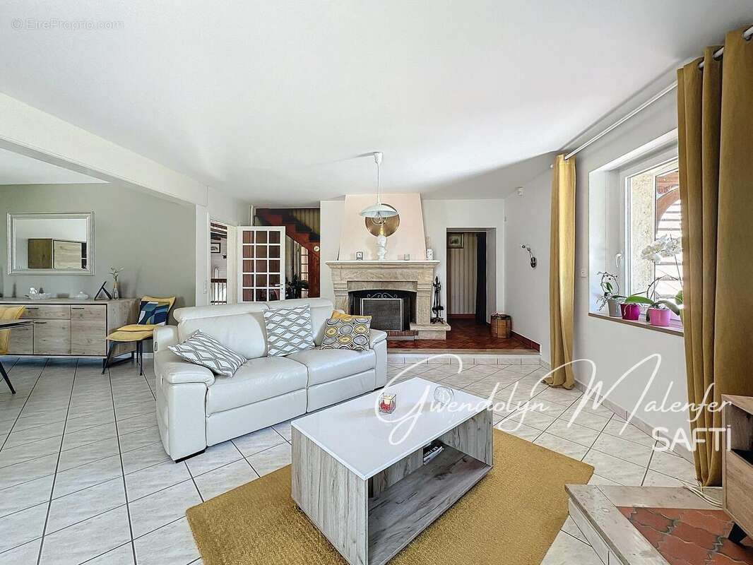 Maison 312 m² à Arc-Et-Senans  - photo 4