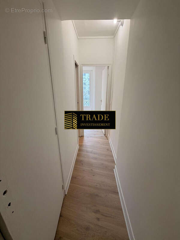 Appartement à PARIS-17E