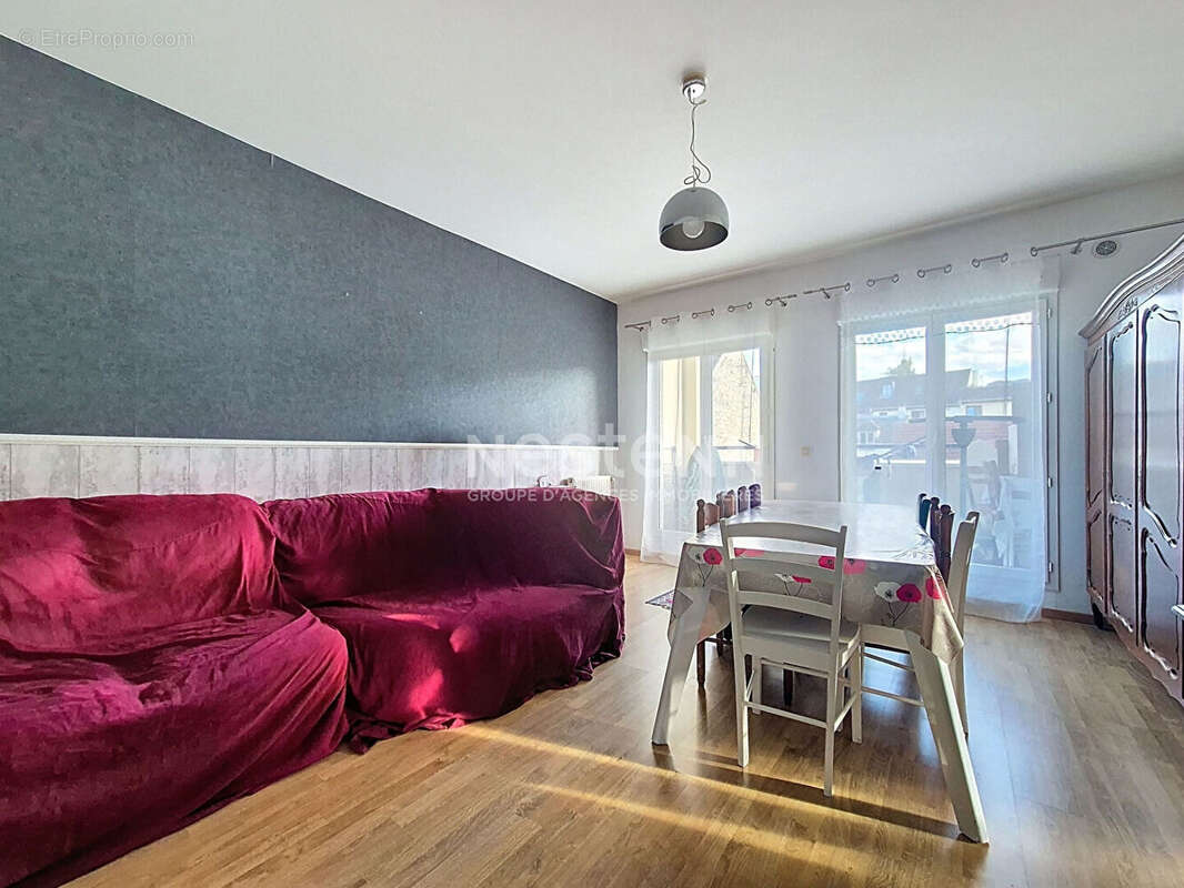 Appartement à LAMORLAYE