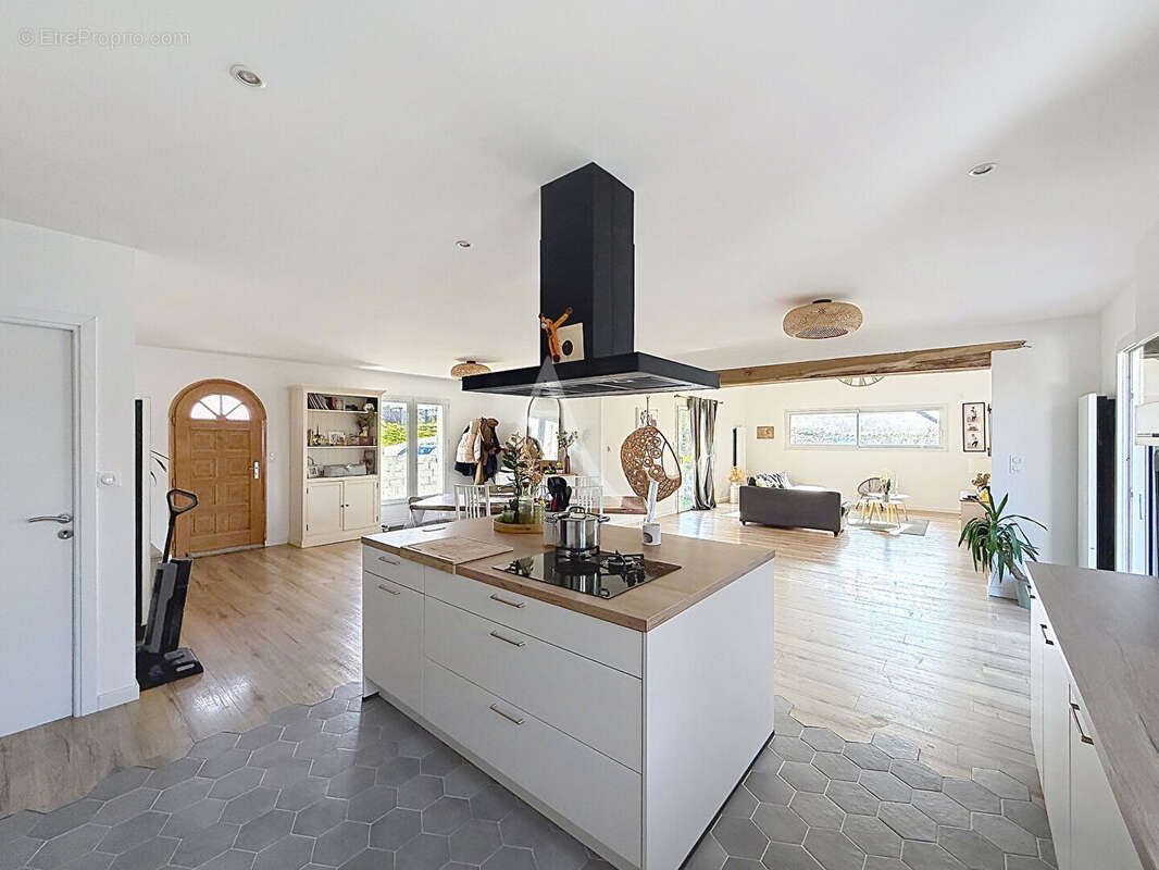 Maison à JUIGNE-SUR-LOIRE