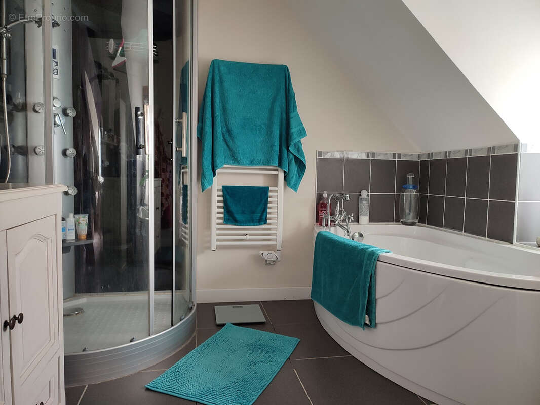 Maison à JUGON-LES-LACS