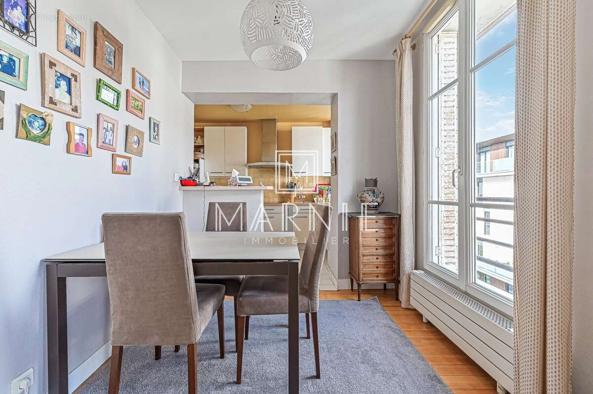 Appartement à PARIS-15E
