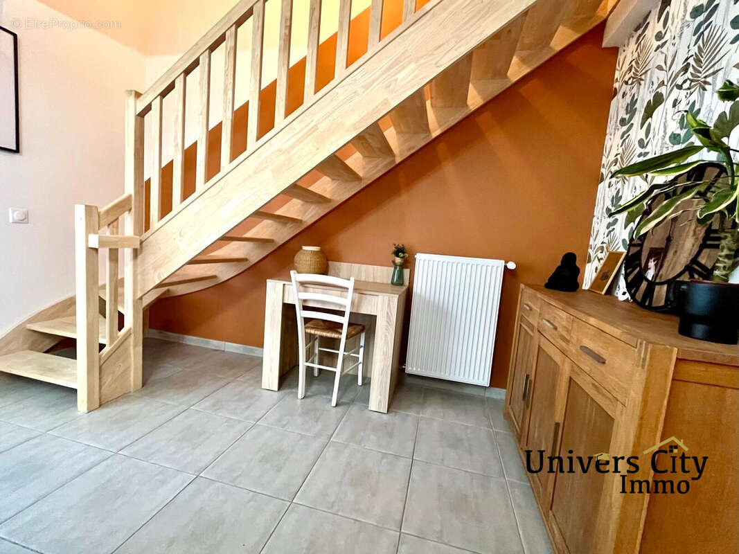 Maison à SAINT-BARTHELEMY-D&#039;ANJOU