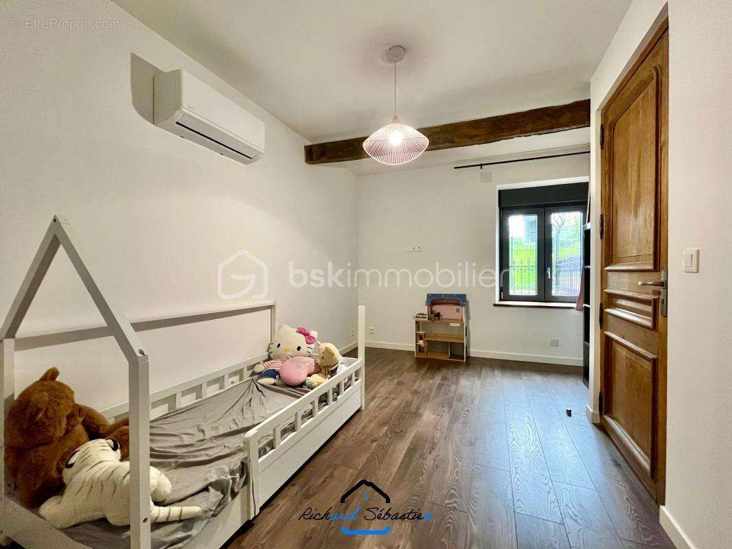 Maison à AUTRECOURT-ET-POURRON