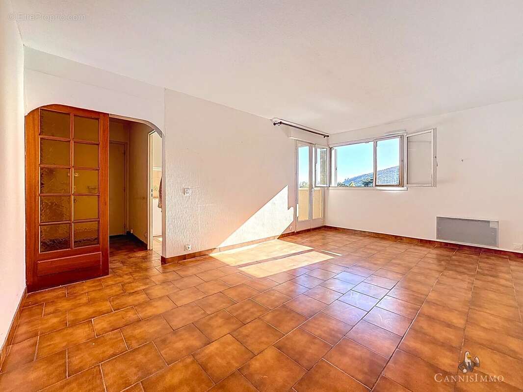 Appartement à PEGOMAS