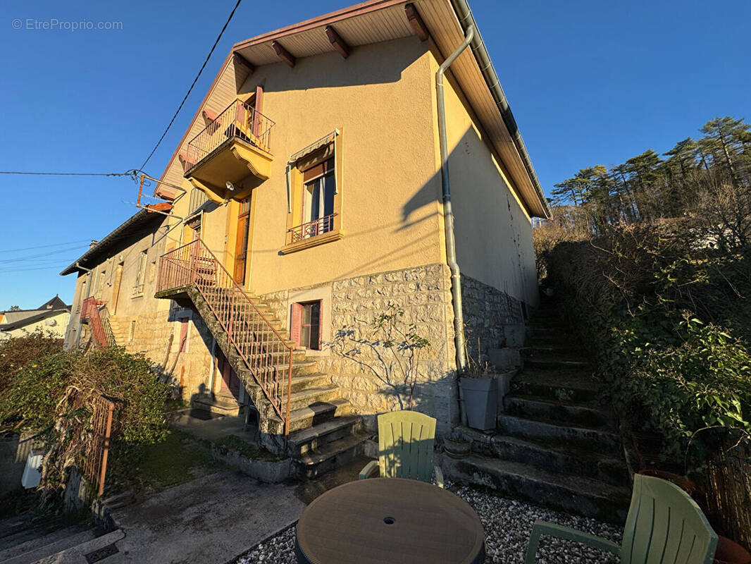 Maison à LONS-LE-SAUNIER