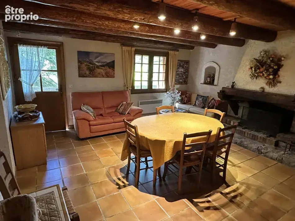 Très beau chalet 5 pièces avec dépendances et terrain - photo 4