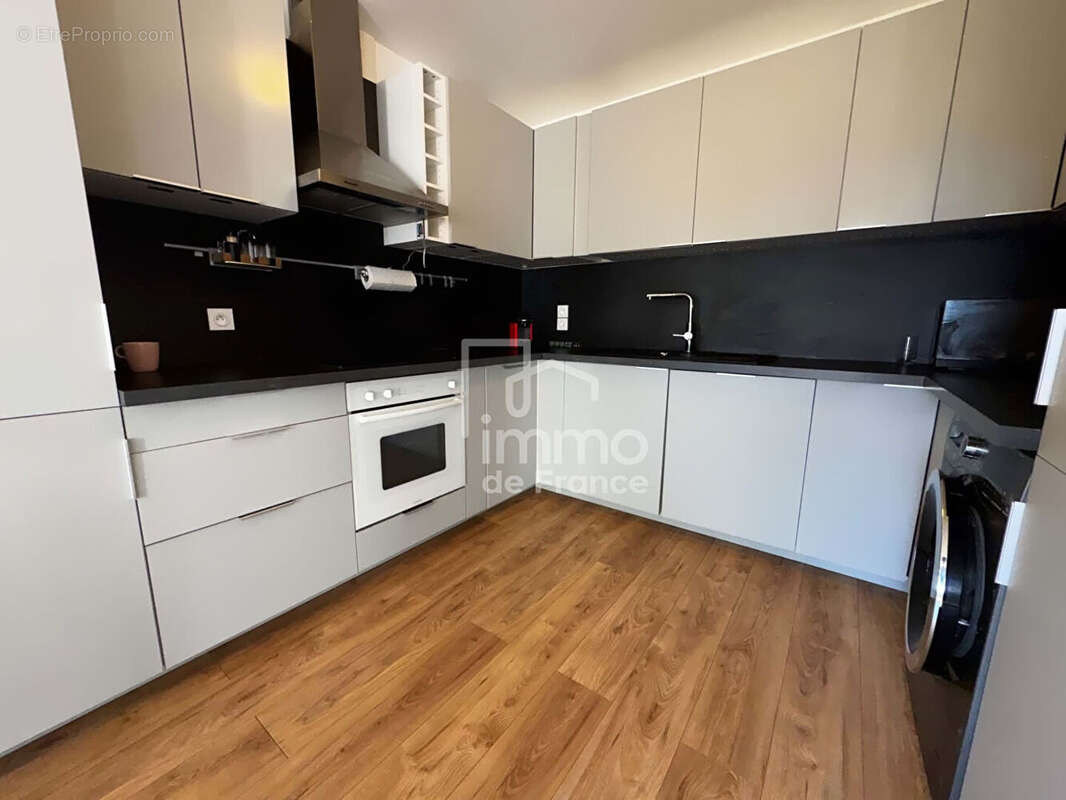 Appartement  4 pièces 84 m2 - photo 2