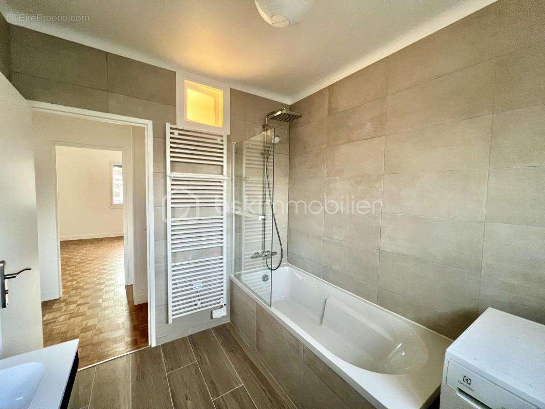 Appartement à VILLE-D'AVRAY